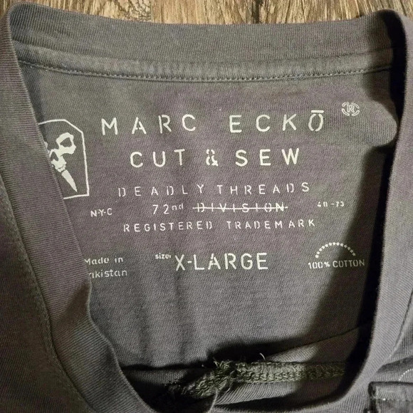 Vintage Marc Ekco Cut and Sew V-Neck Tee Size XL - Picture 3 of 4